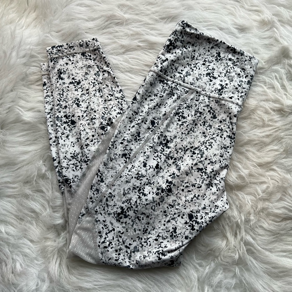 Athleta Sandstone Pattern Salutation Mesh Leggings - image 8